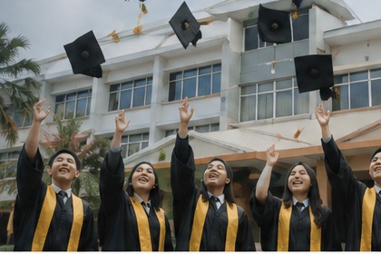 Lingkungan kampus dan alumni